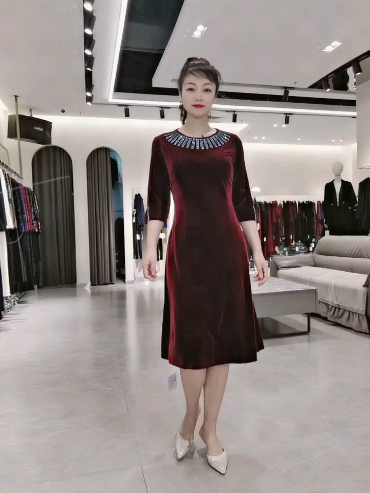 圆领镶钻装饰金丝绒旗袍连衣裙秀巧2023年新款优雅气质一步裙
