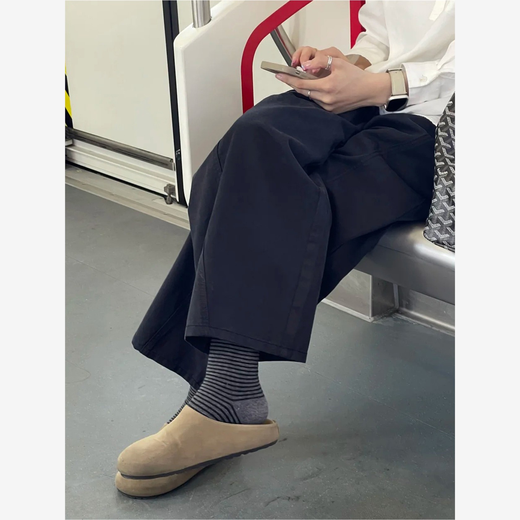 2016年冬季Cleanfit中弹PU宽胯