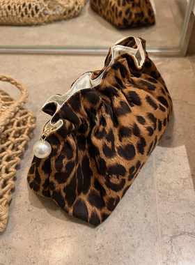 KOGIRL自制便携式高级豹纹珍珠拉链花苞边化妆包收纳包韩国手拿包