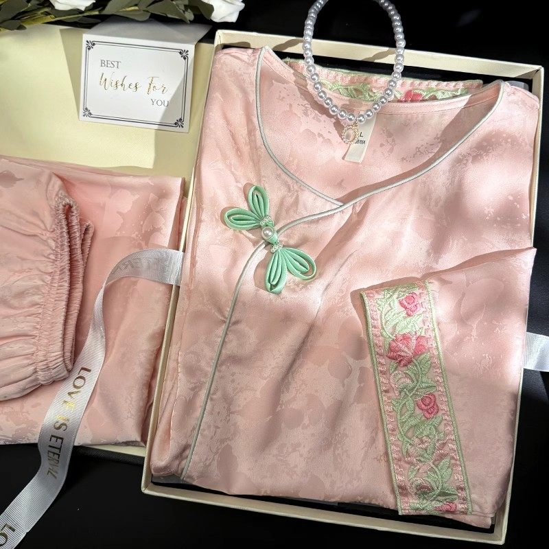 新中式国风睡衣女款2025新款夏季网红超火独特漂亮特别的冰丝大码