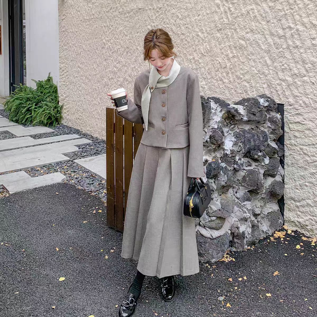 La Vague  领结设计高级感上衣+半身长裙