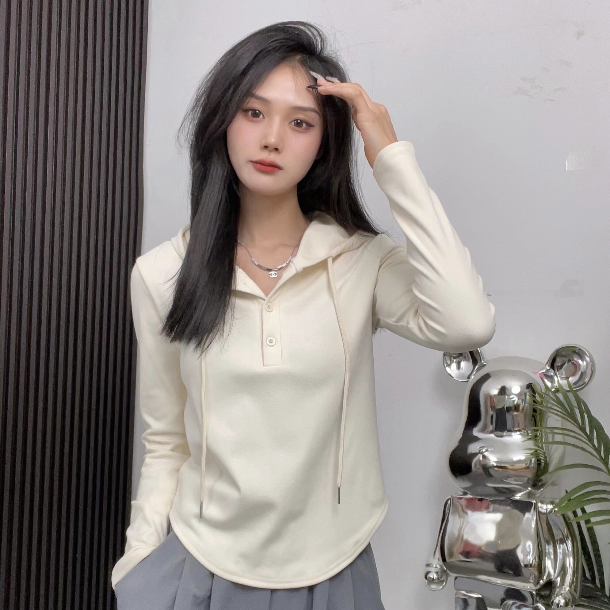 百搭纯色连帽t恤女秋冬内搭新款设计感小众修身显瘦卫衣长袖上衣