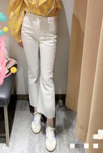 特。白色也显瘦!韩单 夏天穿的白色 微喇牛仔裤 10万韩币