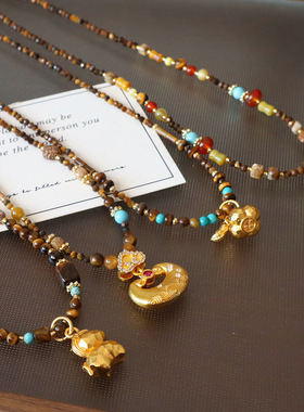 进口高级感美拉德天然虎眼石串珠项链女款沙金吊坠爆款百搭秋冬毛