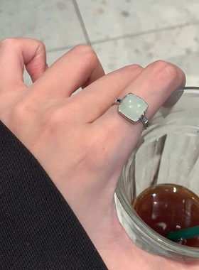 美汝仙 925纯银方形和田玉竹节造型戒指女简约经典元素推拉设计