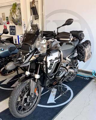 适用于宝马R1300GS ADV改装油箱防护支架发动机护杠保险杠24-25款