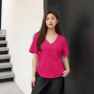 大码t恤女2025新款V领高级感正肩短袖遮肚显瘦200斤红色女装上衣