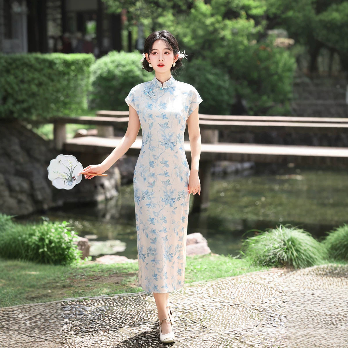 2026夏季新款天丝麻旗袍国风显瘦复古修身长无袖婚宴礼演出服