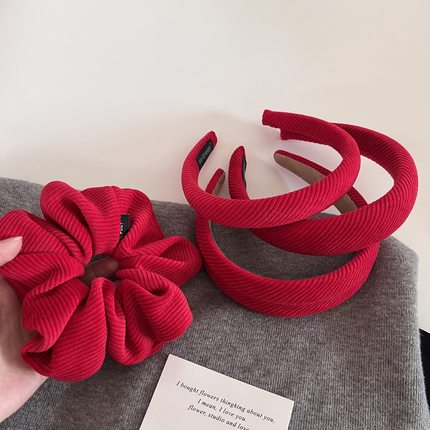 新年红色灯芯绒大肠发圈女扎头发皮筋简约百搭秋冬款圣诞发绳发饰