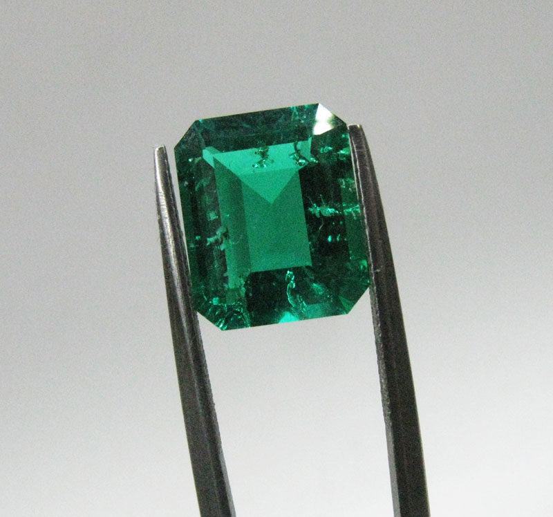 哥伦比亚再生祖母绿 水热法培育祖母绿 小八角 12x10mm 6ct 裸石