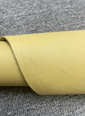 E984进口头层浅黄色平纹牛皮手感微挺厚度1.4mm
