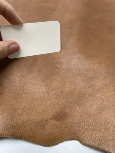 E996进口头层黄棕色mbox纹牛皮手感微挺厚度1.3mm