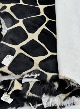 A713进口头层奶牛纹胎羊短毛已加里布共30张131.9平方英尺923元