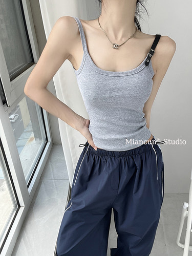 拼接皮袢修显瘦吊带上衣女