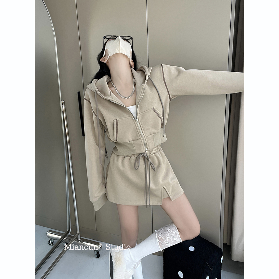 学院风休闲时尚运动套装女