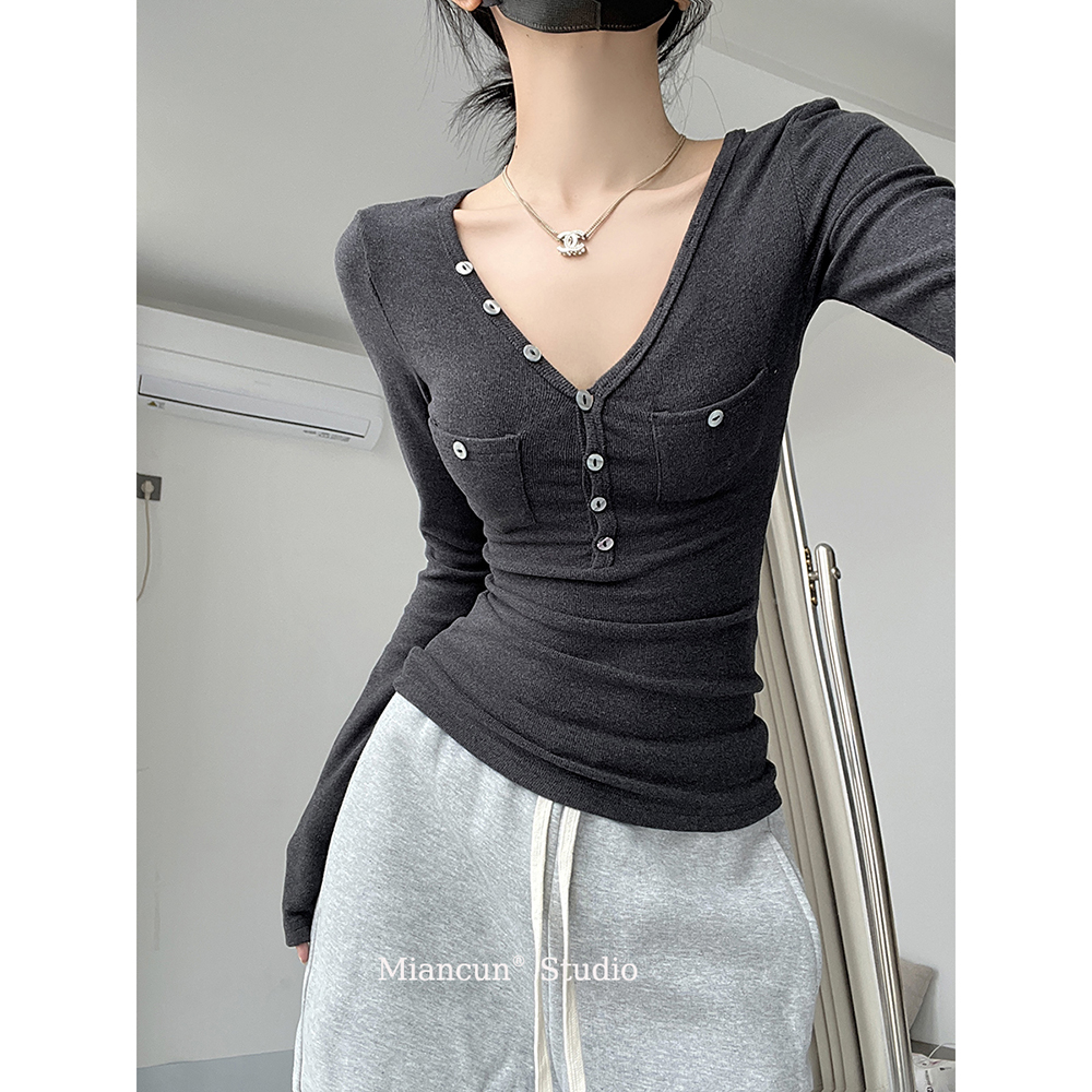 口袋装饰针织打底衫女