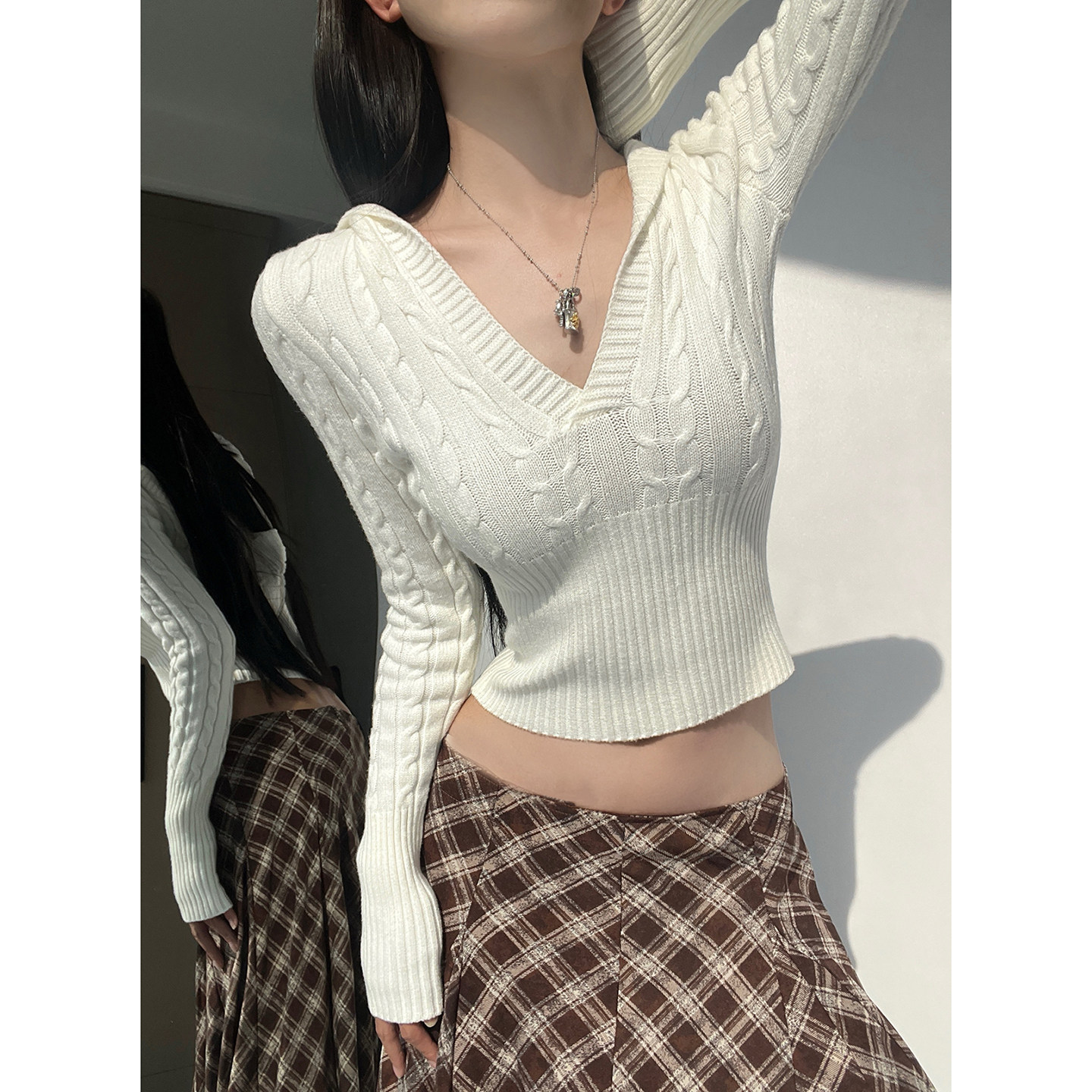 MianCun主推款纯欲修身连帽针织毛衣V领麻花时髦套头针织衫短上衣,女装/女士精品,毛针织衫,淘宝优惠券,粉丝福利购,淘宝优惠卷