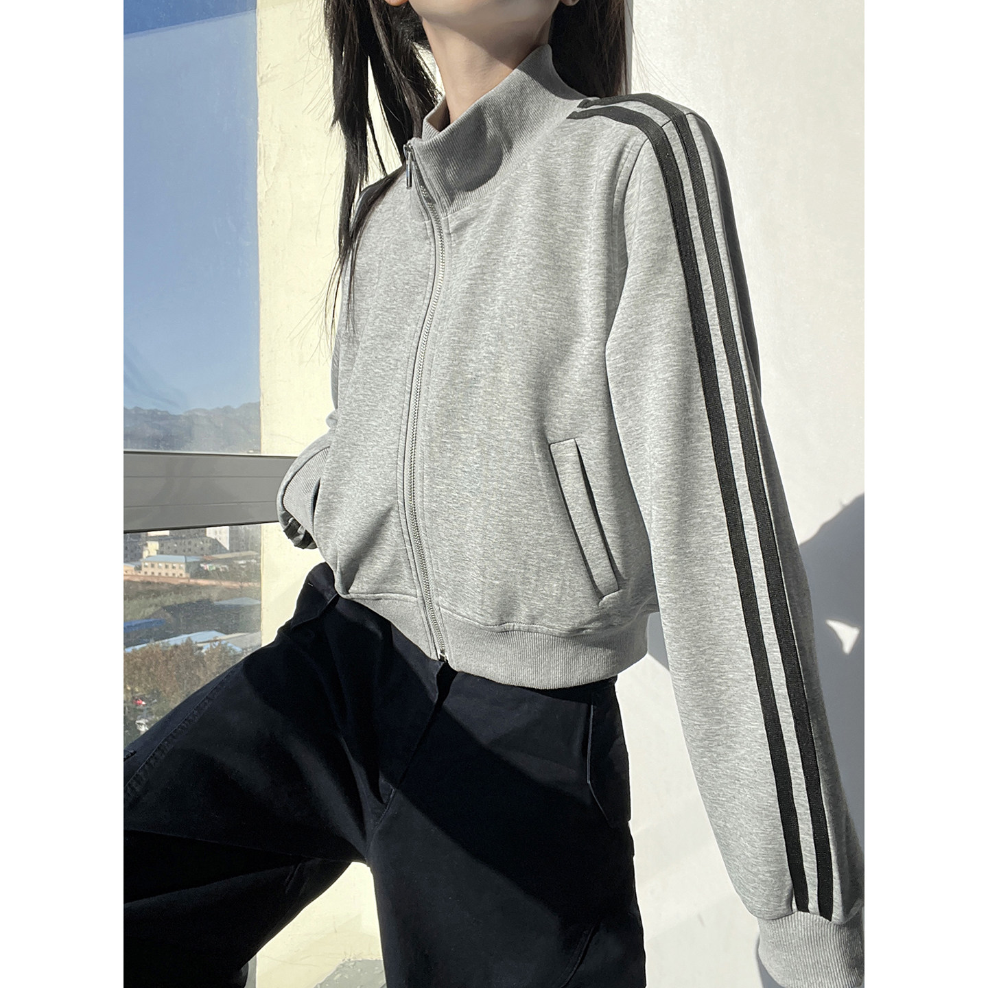 美式复古立领拉链短款卫衣外套女春季休闲百搭收腰开衫两条杠夹克,女装/女士精品,卫衣/绒衫,淘宝优惠券,粉丝福利购,淘宝优惠卷