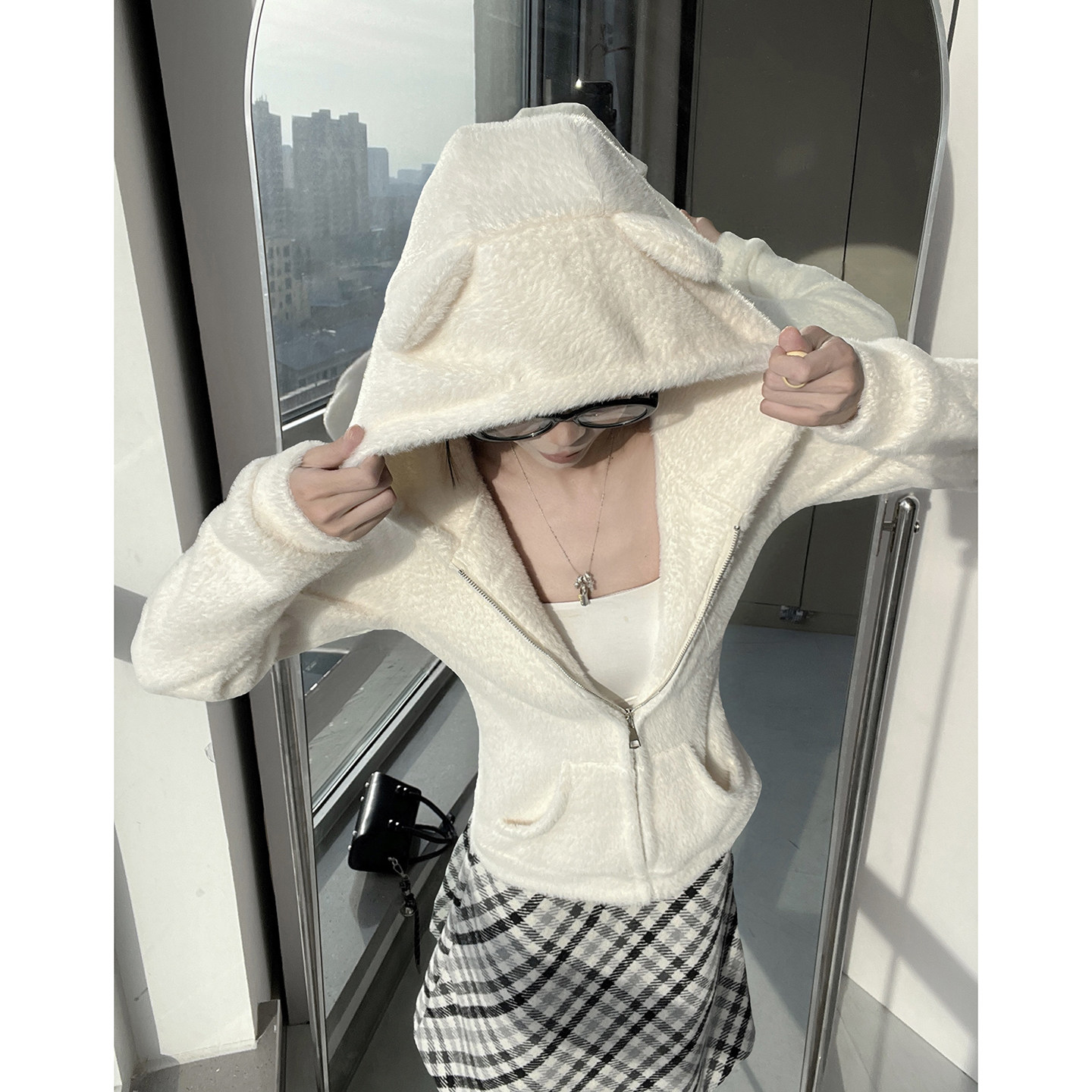 MianCun自制~软糯小熊修身水貂绒白色女秋冬设计感保暖毛绒外套