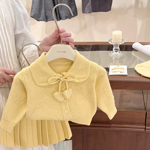 英国DGKP2026春秋季新款女童韩系毛衣针织套装黄色爱心开衫百褶裙