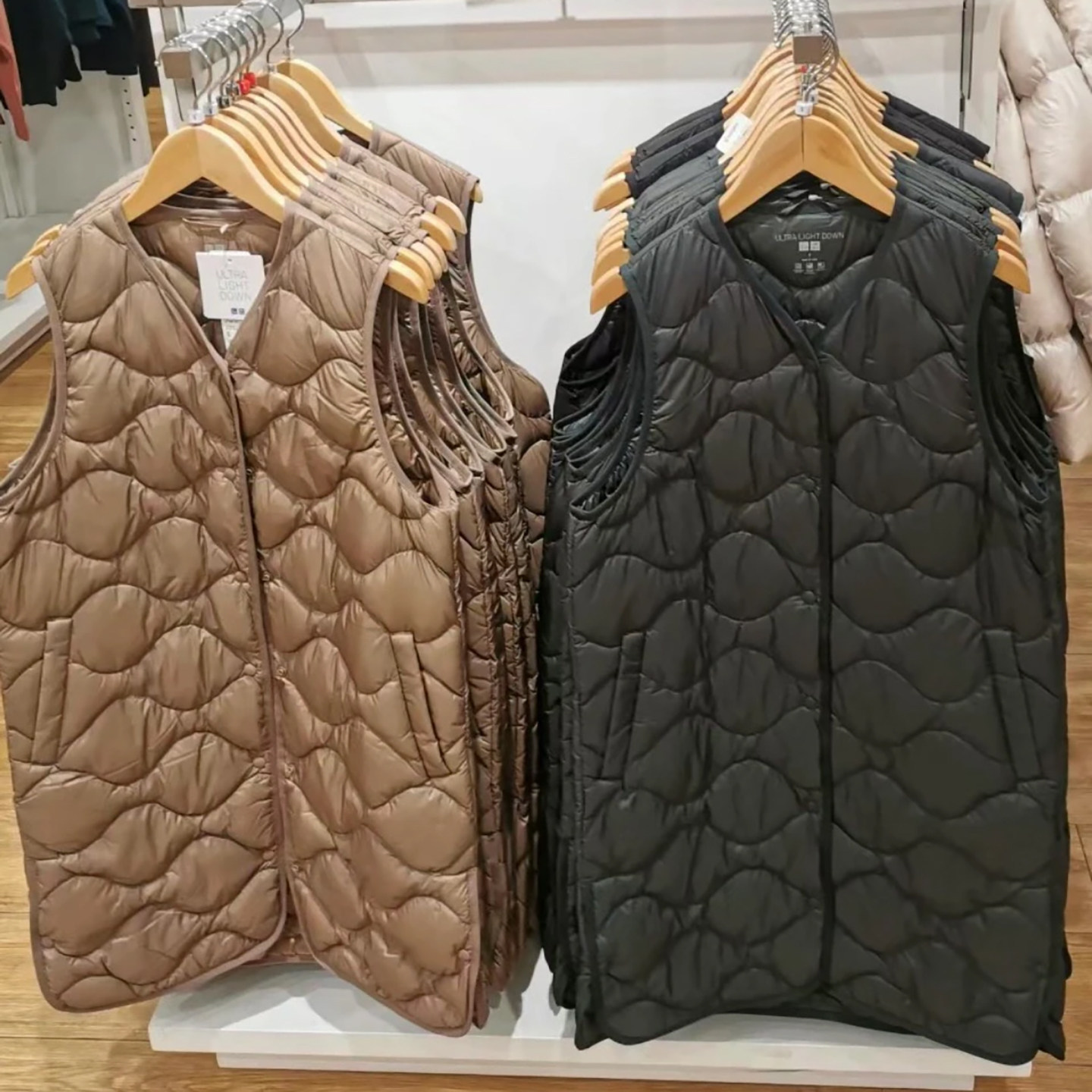 优款轻薄羽绒马甲女士菱格纹保暖修身显瘦无袖外套收纳羽绒背心冬