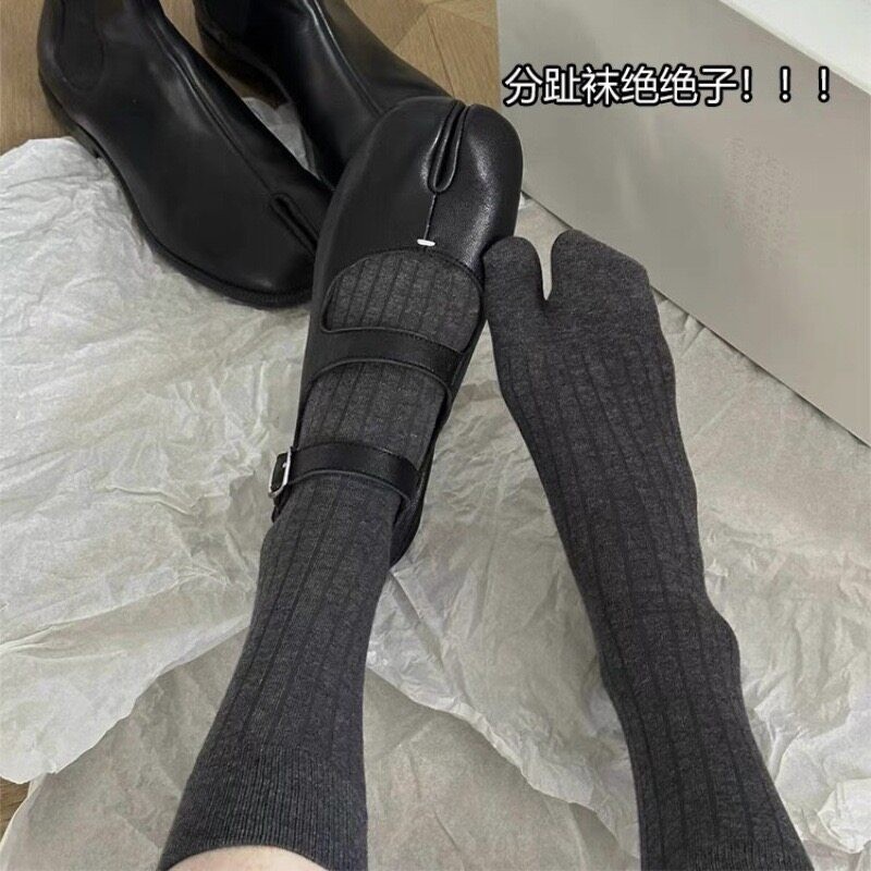 找到了Tabi的CP袜子！分趾袜女二分指趾袜堆堆袜羊蹄袜长袜