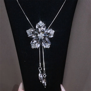 可调节锆石水晶花朵吊坠流苏毛衣链女时尚设计感长款秋冬新款项链