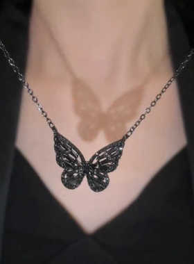 个性黑色蝴蝶项链轻奢小众设计