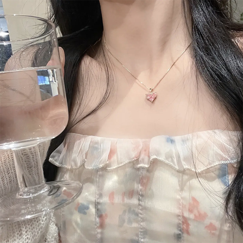 粉色爱心项链女甜美桃心形锁骨链