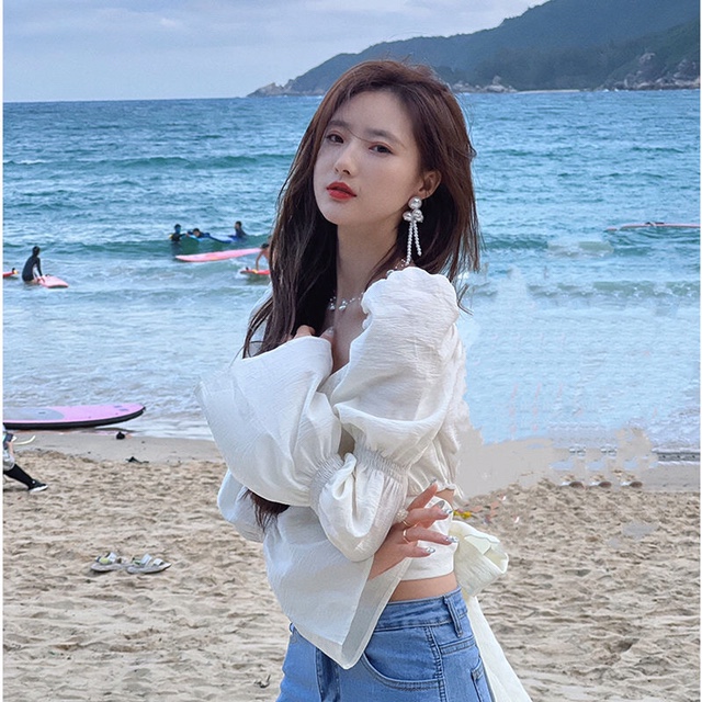 法式蝴蝶结绑带设计感小众白衬衫女春秋高级感别致泡泡袖方领上衣