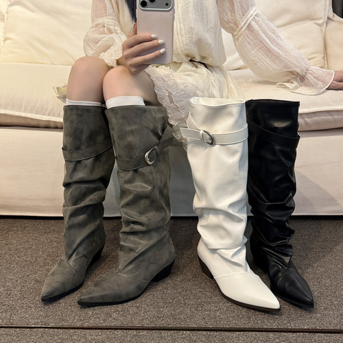 尖头皮带扣骑士堆堆靴女2026年新款粗跟高筒靴褶皱超软皮长筒靴子