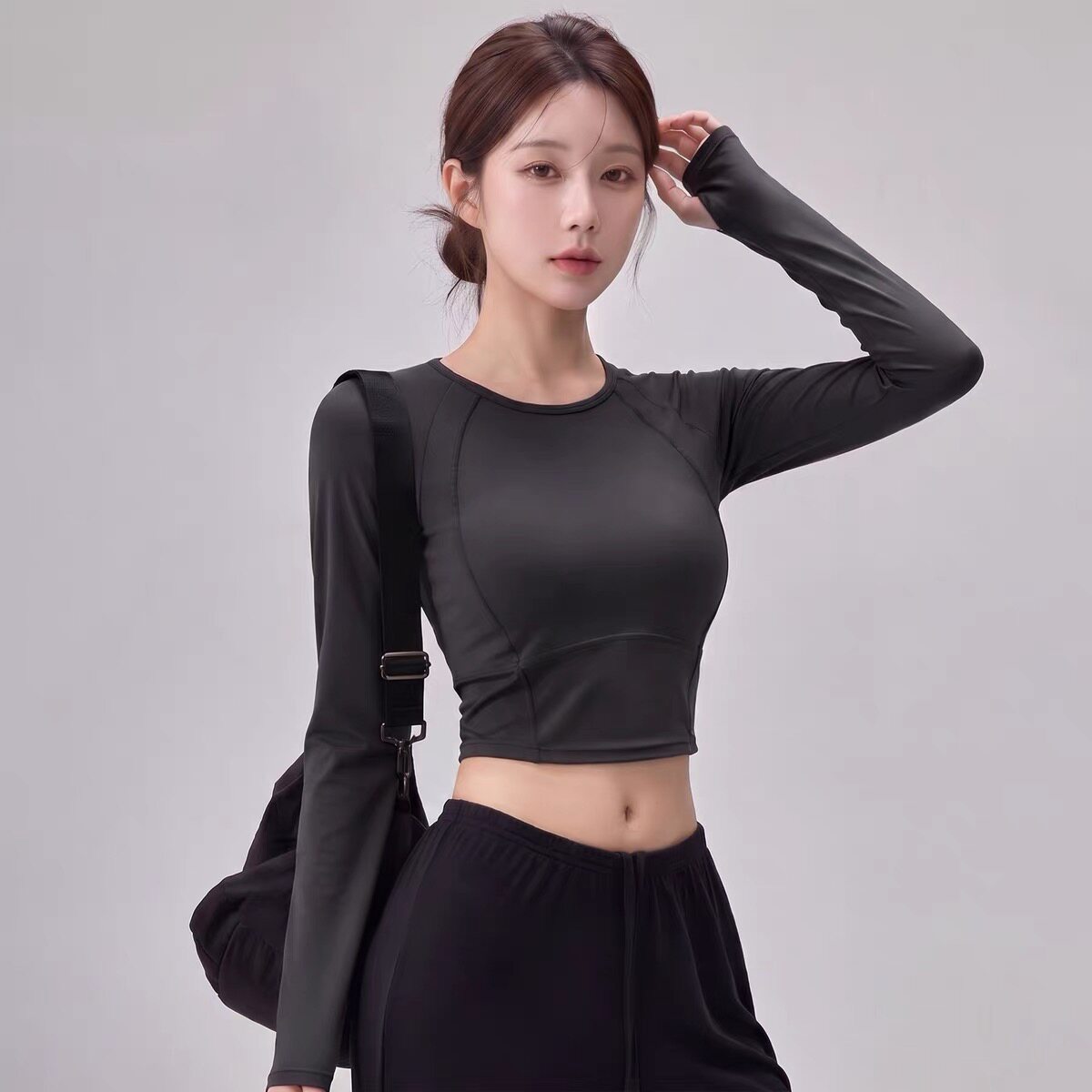 裸感速干带胸垫瑜伽服紧身显瘦运动长袖短款专业普拉提训练上衣秋