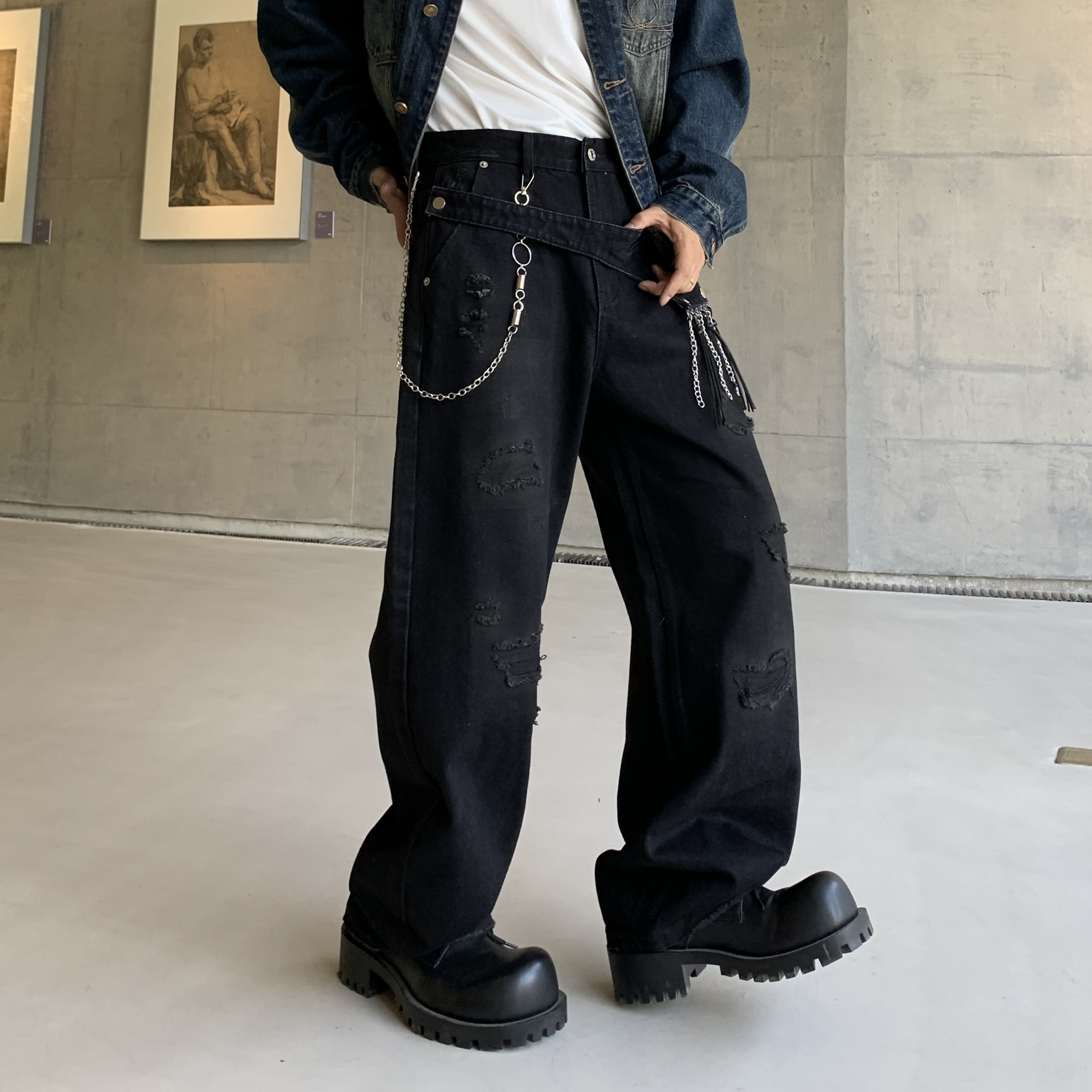 新款潮牌宽松直筒黑色水洗假破洞牛仔裤