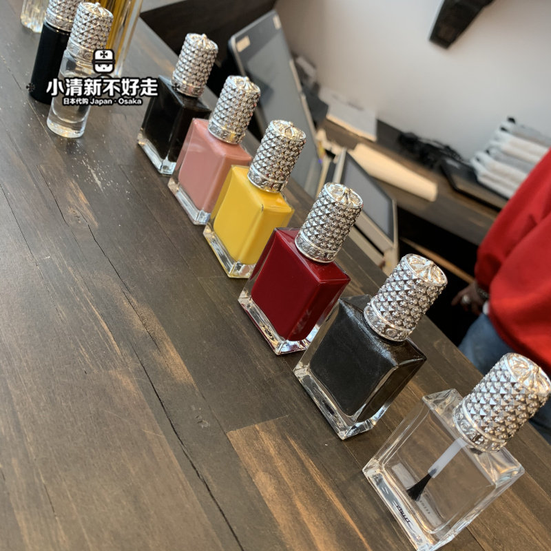 日本代购 chrome hearts 克罗心 银盖子水晶瓶 指甲油 15ml