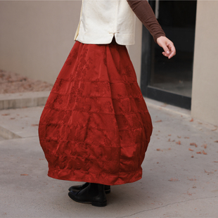 慢慢变蓝原创 定制暗纹提花丝经典花苞裙高级优雅半身裙 节日红