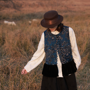 【花绒呈吉】慢慢变蓝原创新中式暗纹提花拼接丝绒马甲新中式斜襟