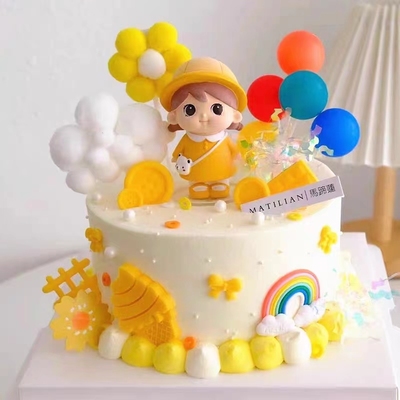 网红蛋糕装饰摆件黄帽雨衣黄衣女孩可爱玩偶儿童节生日装扮插件