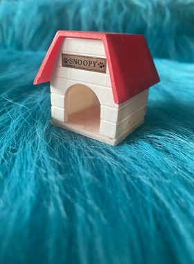 出口日本散货史努笔小狗房子摆件