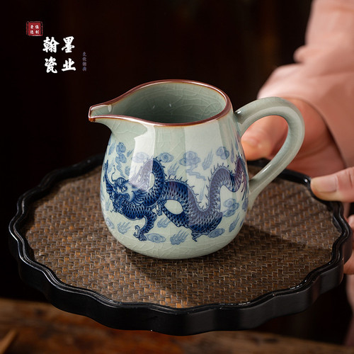 景德镇老陶泥青花双龙带把公道杯