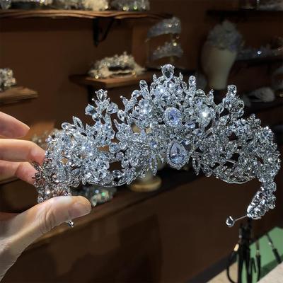 新娘精致重工锆石水钻皇冠