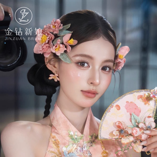 2026新款新中式花朵新娘头饰晨袍造型发饰手工边夹婚礼跟妆饰品女
