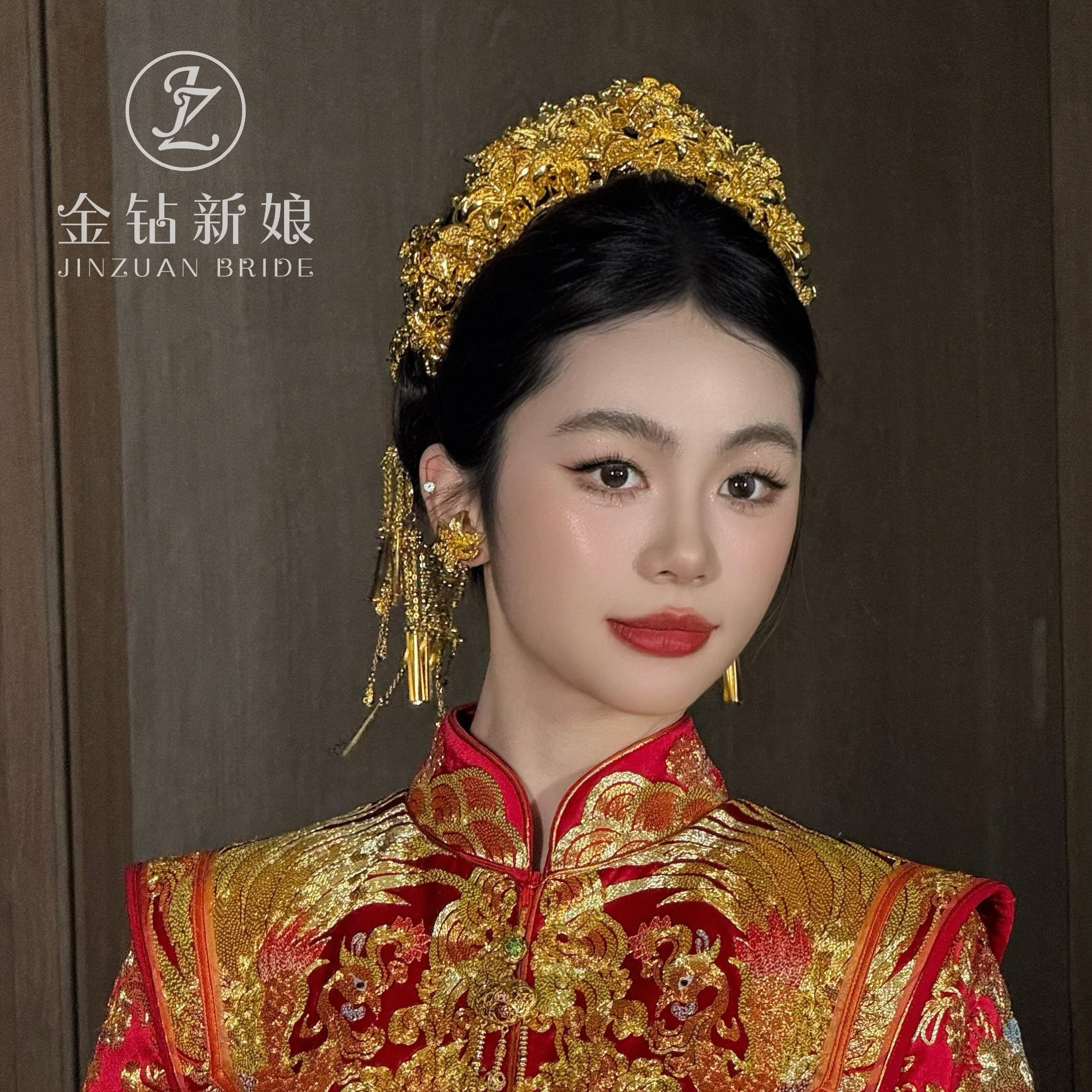 2026新款中式新娘秀禾头饰金色龙凤褂配饰重工镂空蝴蝶流苏凤冠