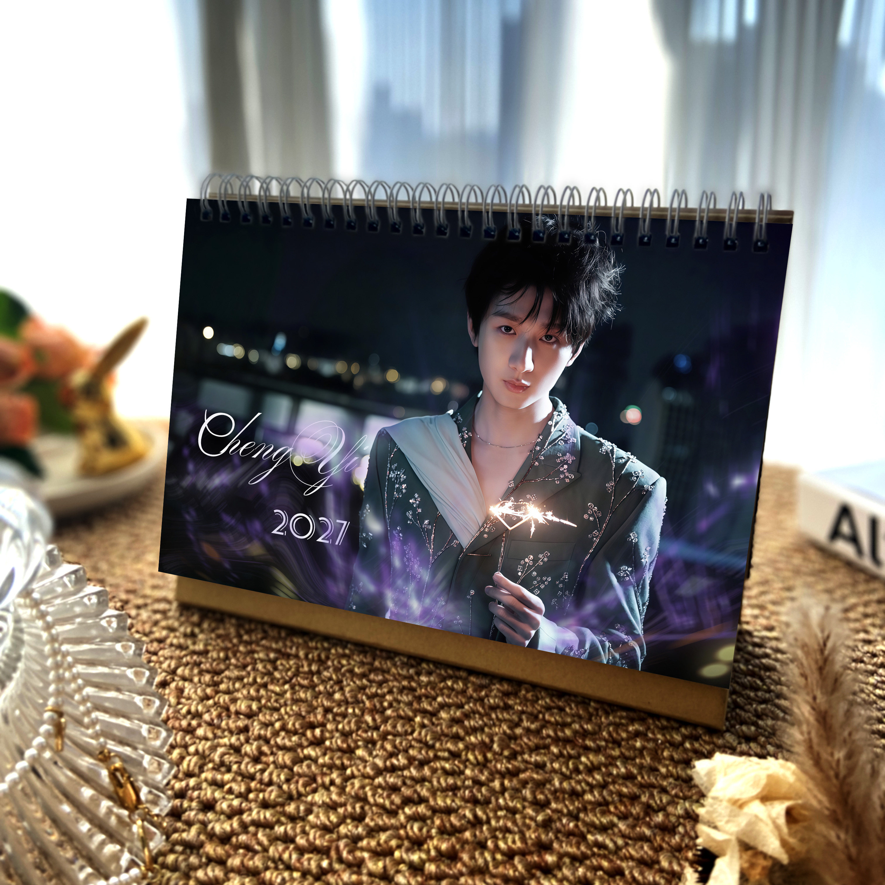 成毅2027奇异果创意记事台历图片