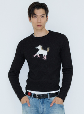 weave 马年限定 深咖色新年小马图案修身短款羊驼毛混纺圆领毛衣