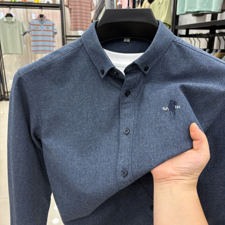 25年秋季新款长袖衬衫中青年男士秋装休闲刺绣纯色翻领高端寸衫潮