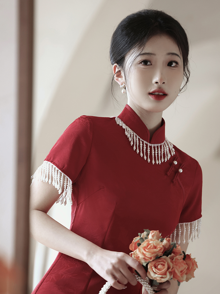红色旗袍复古民国风钉珠新娘订婚