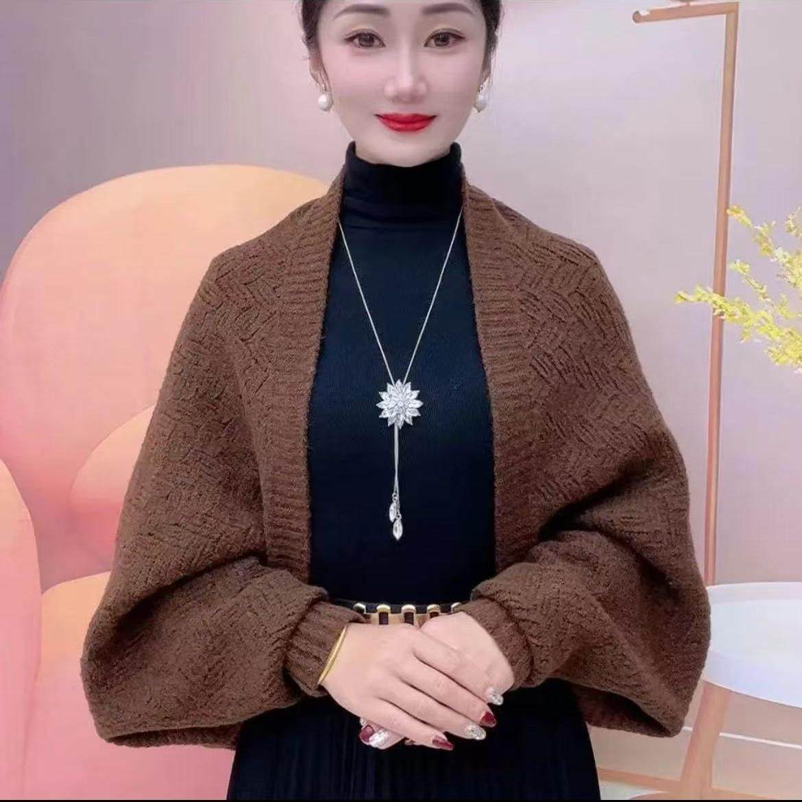 2026秋冬新款羊毛麦穗针织披肩女百搭时尚保暖护肩宽松外搭开衫