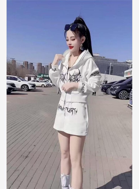 2025春秋穿搭一整套印花卫衣