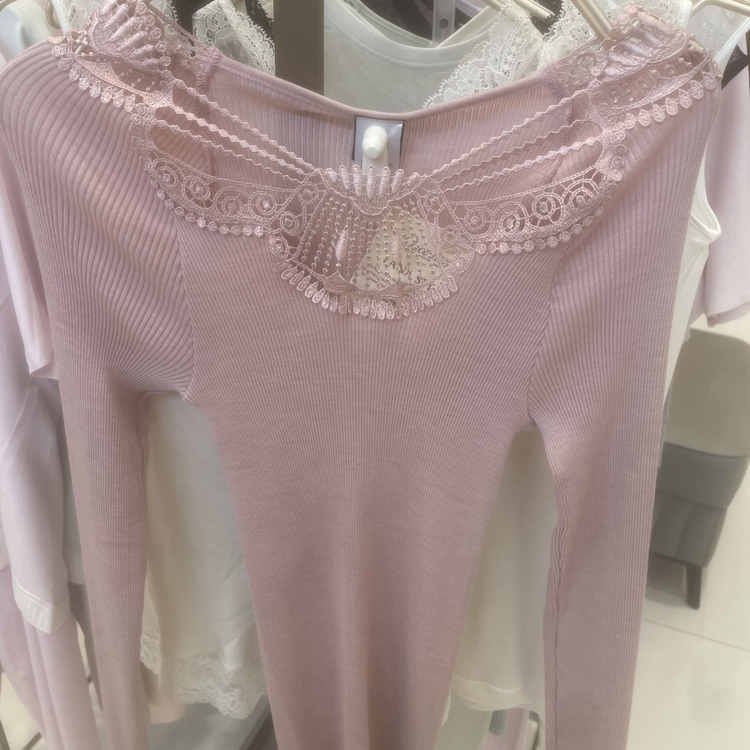 OS6452爱慕高端进口意大利OSCALITO绵羊毛加桑蚕丝螺纹打底衫2680