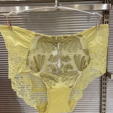 LC23NQ1爱慕高端LACLOVER兰卡文轻蝶漫舞性感蕾丝中腰平角内裤